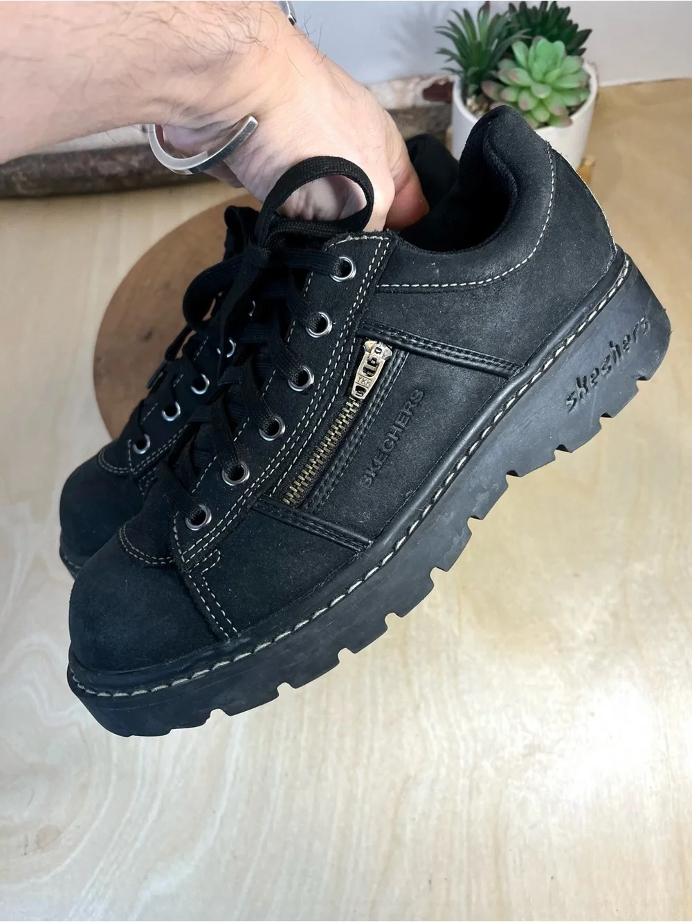 Skechers | Vintage Y2K Chunky Lug Sole Platform Shoe in Black 46406 Size 9.5